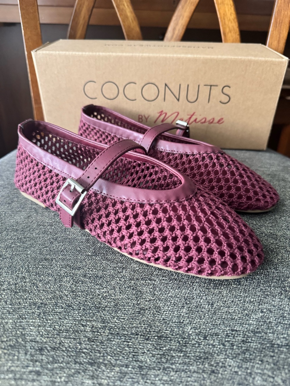 Coconuts by Matisse "Nolita" Mesh Woven Mary Jane Ballet Flats 7 burgundy wine - Picture 3 of 13